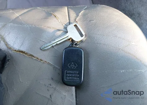 2001 Toyota Tundra Ltd V8 z USA, uszkodzony, nr VIN 5TBBT48181S138221